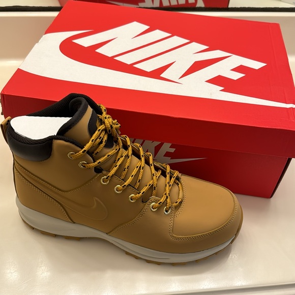 Nike Men’s Hiking Boots - Picture 1 of 10